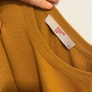 Women's Mustard Crew Neck Sweater